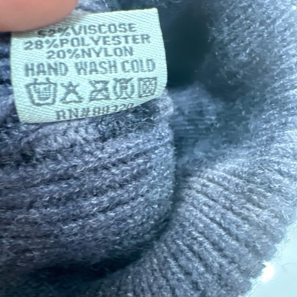 New! CC Kids Beanie Brand Gray Soft Stretch Cable Knit Pom Pom CC Hat - Picture 8 of 8